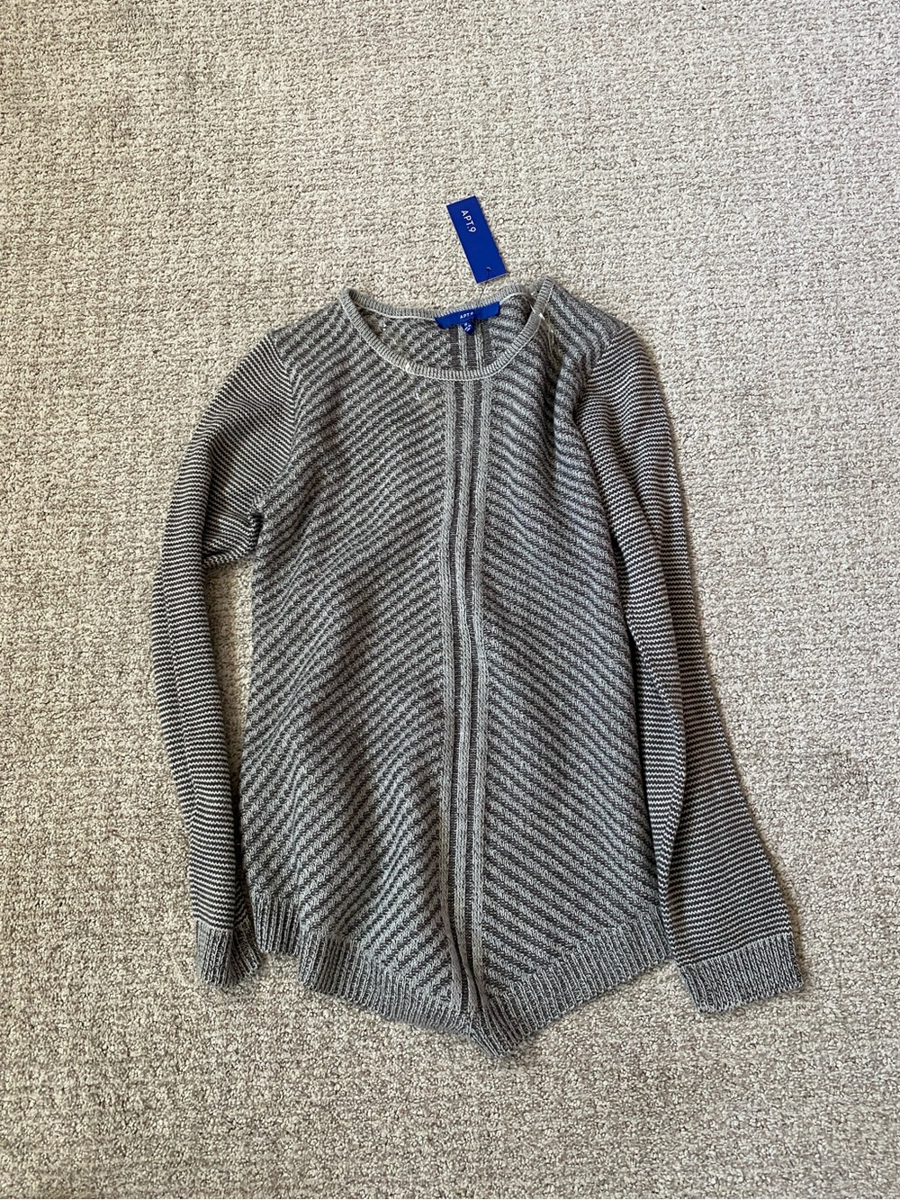 APT 9 Knitted Sweater Gray Stripes Striped Size Medium